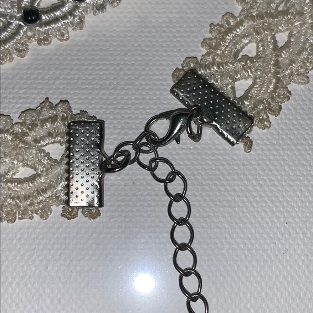 Off-White Lace Rhinestone Choker - Picture 3 of 3